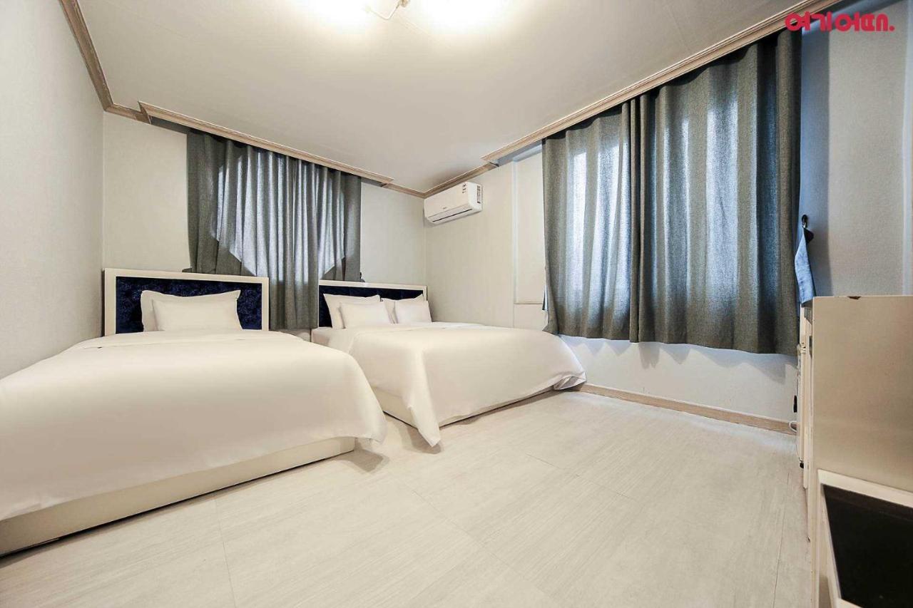 Goodstay Grand Motel Chuncheon Exterior photo