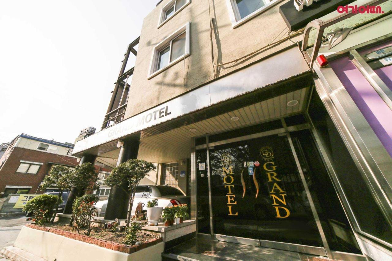 Goodstay Grand Motel Chuncheon Exterior photo