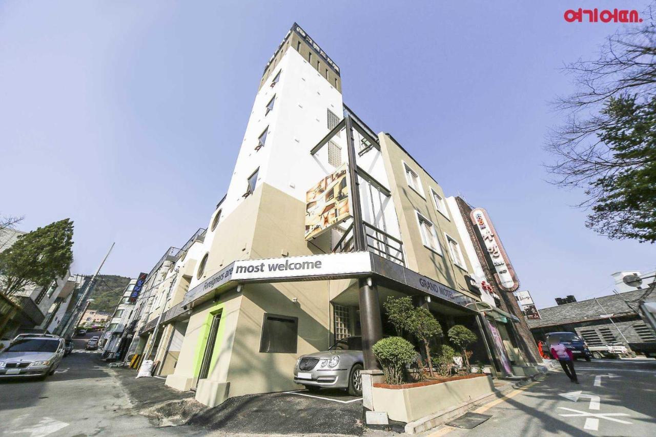 Goodstay Grand Motel Chuncheon Exterior photo