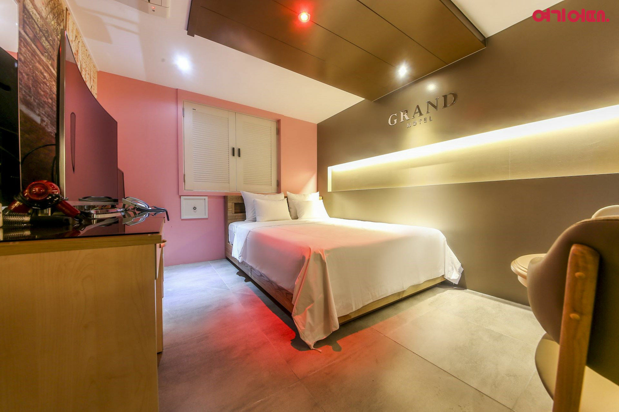 Goodstay Grand Motel Chuncheon Exterior photo