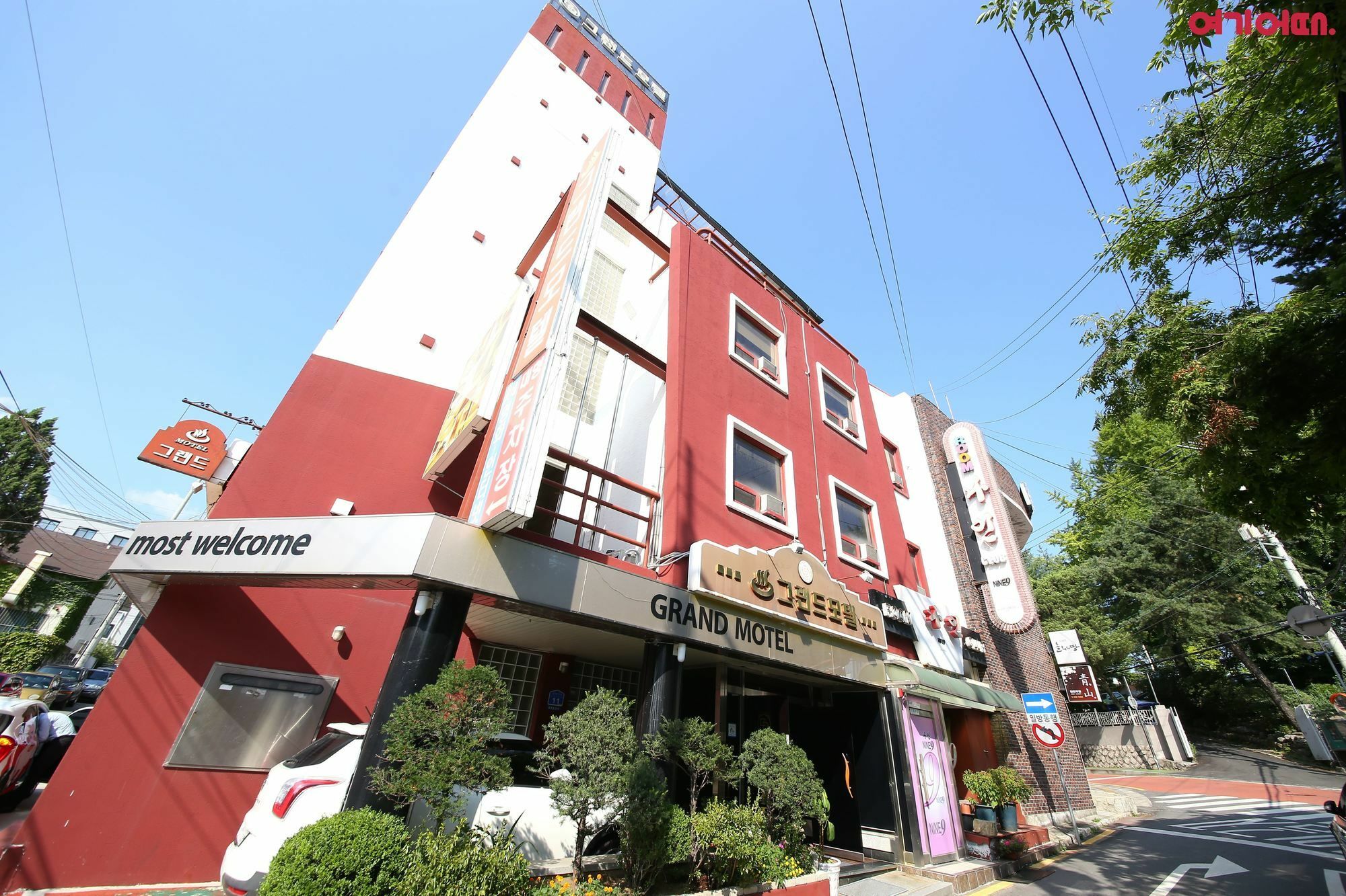 Goodstay Grand Motel Chuncheon Exterior photo